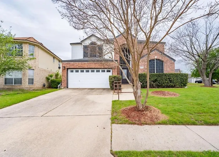 Spacious Beautiful Near Kalahari Holiday home Round Rock