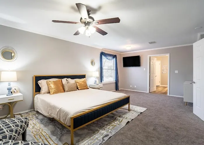 Spacious Beautiful Near Kalahari *