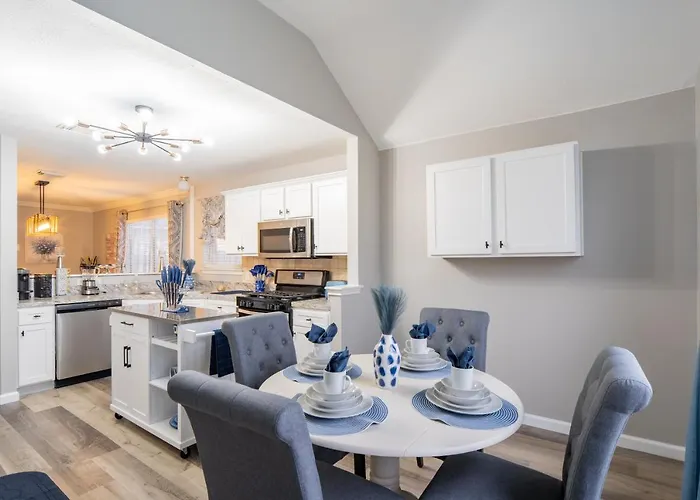 Spacious Beautiful Near Kalahari Holiday home Round Rock