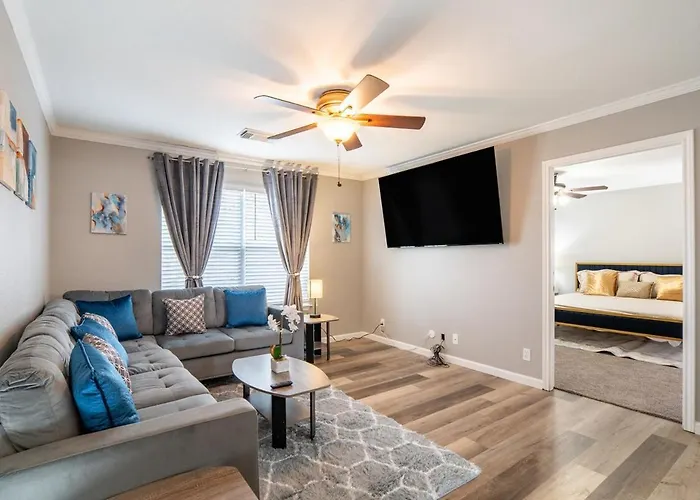 Spacious Beautiful Near Kalahari *